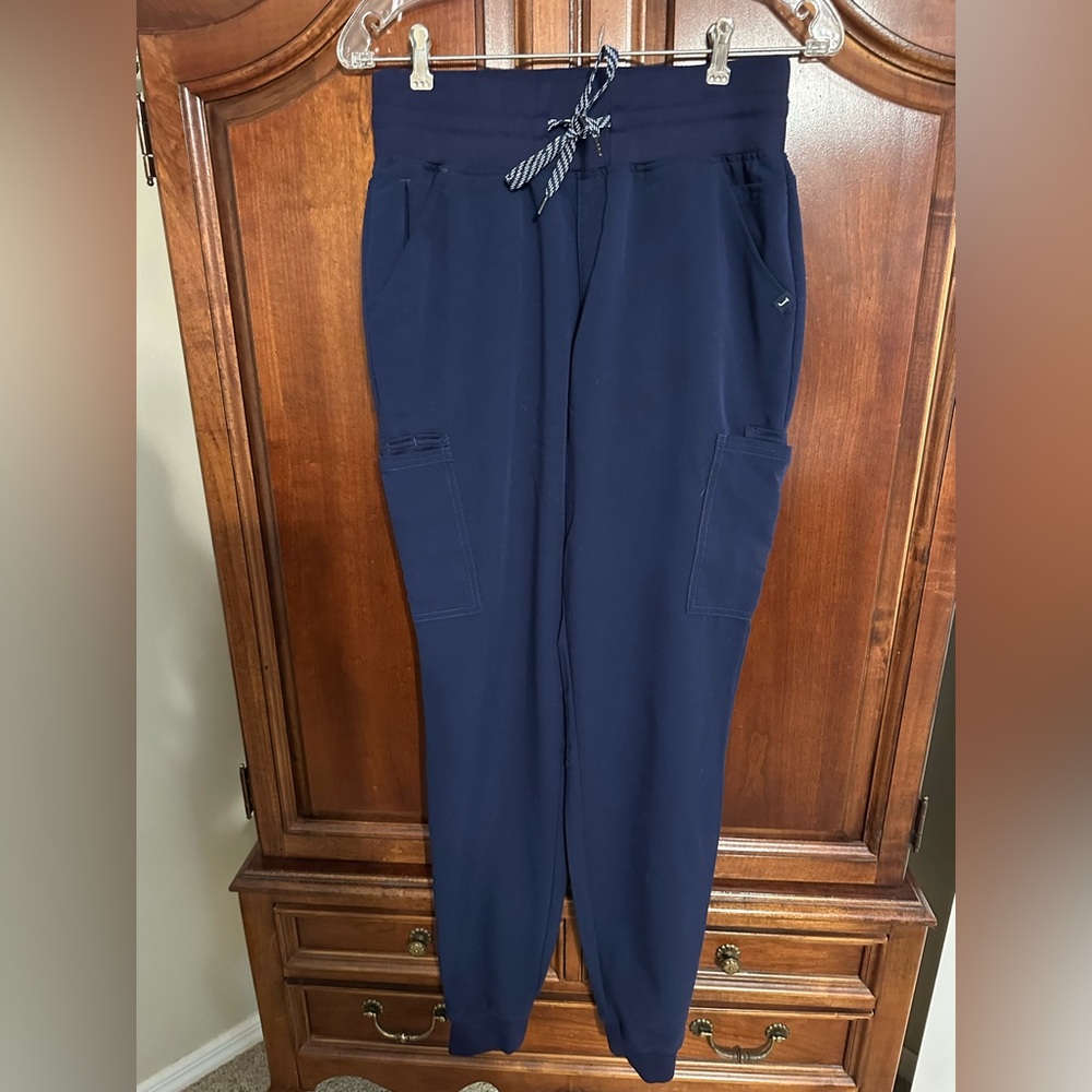 Jaanu navy blue scrub bottoms, size xs-tall